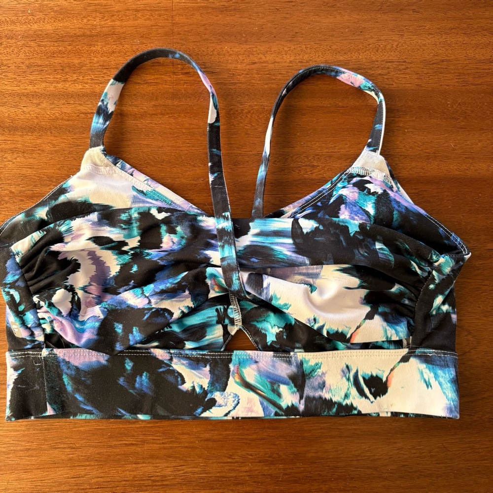 Fabletics Kenzie Sports Bra Monarch Print/Black Size Medium - Picture 2 of 6